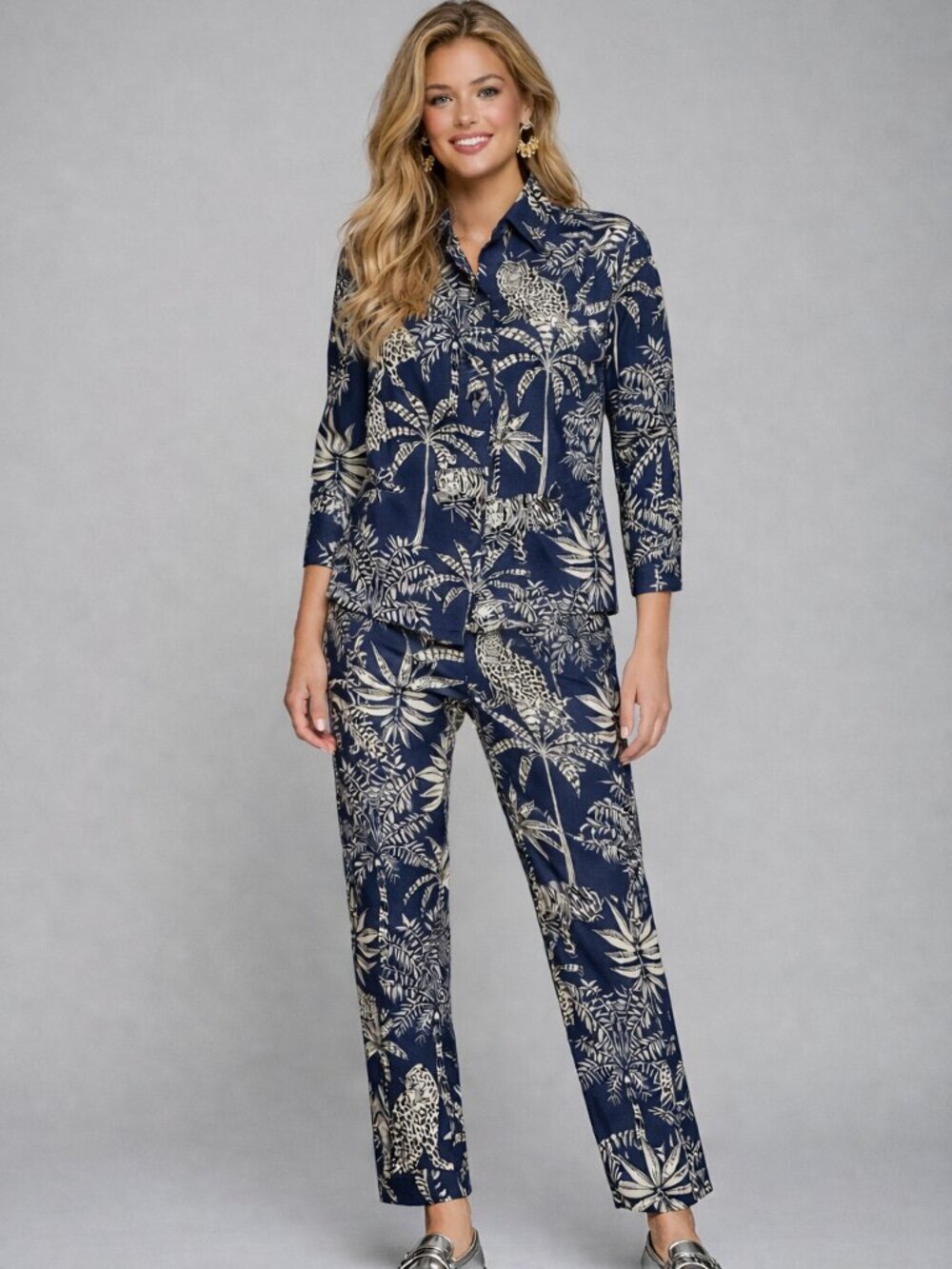 NWOT Vilagallo Navy White Jungle Print Blouse & Pant Set Size 36 or US XS